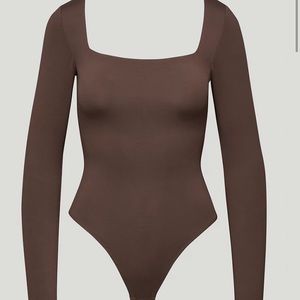 2 Aritzia Contour Longsleeve Bodysuit
